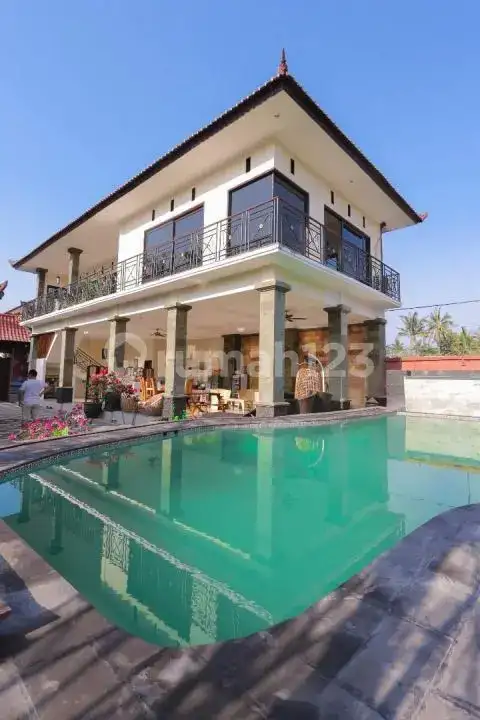 Resort Beachfront 5 Villa Pribadi dengan 10 Kamar Tidur di Jembrana Bali