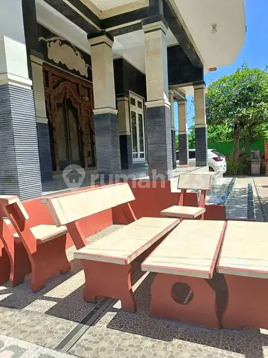 Villa 3 Kamar Tidur Jarak Jalan Kaki ke Pantai dengan View Bukit dan Sawah di Lovina Bali