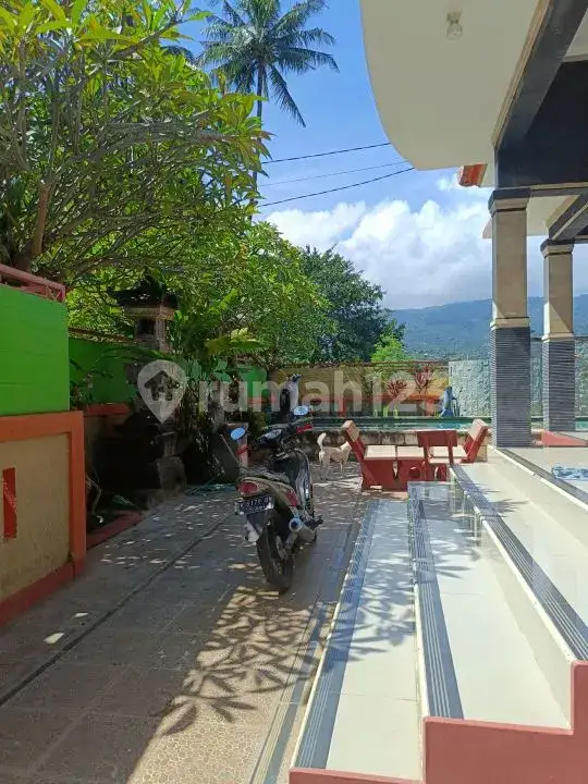 Villa 3 Kamar Tidur Jarak Jalan Kaki ke Pantai dengan View Bukit dan Sawah di Lovina Bali