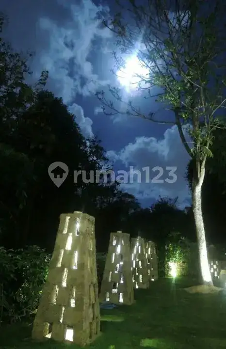 Villa Riverside 6 Kamar Tidur di Area Tenang Abiansemal Badung Bali