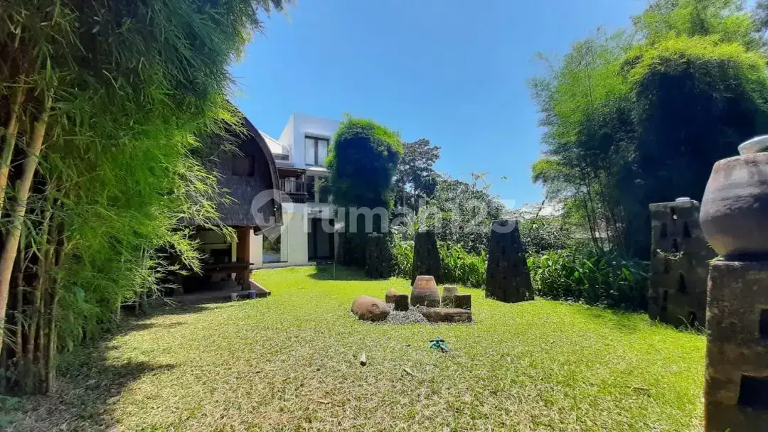 Villa Riverside 6 Kamar Tidur di Area Tenang Abiansemal Badung Bali