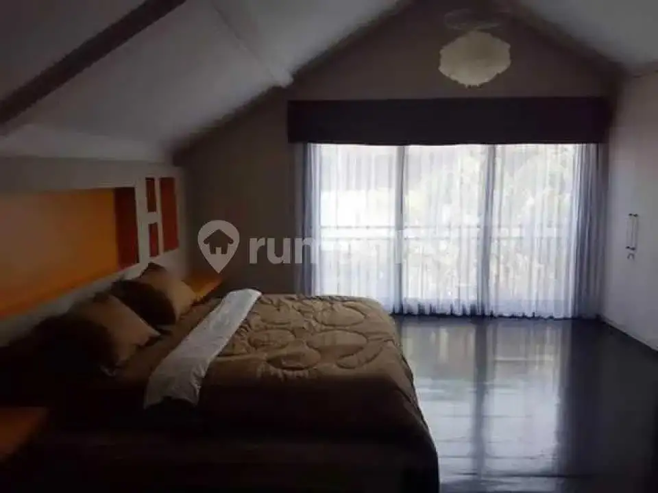 Villa dengan 3 Unit Homestay Berpenghasilan di Kaliasem Dekat Pusat Lovina Bali