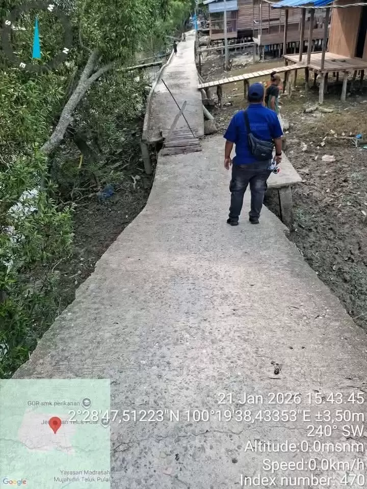 Bupati Rohil Gerak Cepat Atasi Jembatan Ambruk di Palika, Kadis PUTR Khairul Fahmi Pastikan Perbaikan Segera Dilakukan