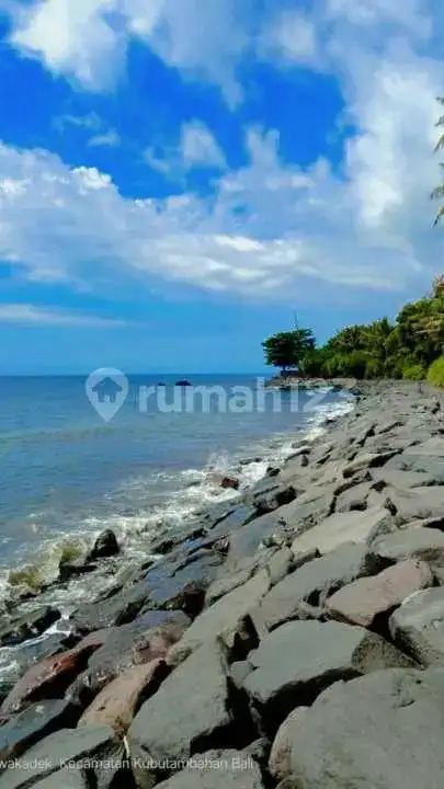 Tanah Pinggir Pantai di Kubutambahan, Buleleng, Cocok untuk Investasi