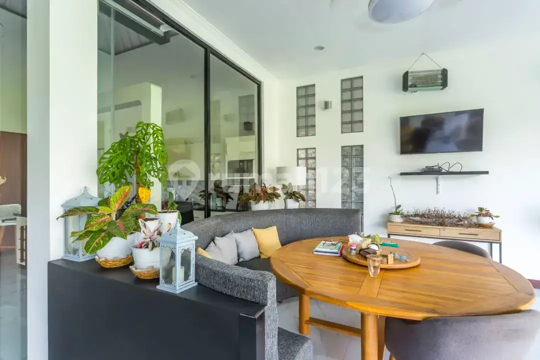 Villa Modern di Pusat Lovina dengan Pemandangan Fantastis