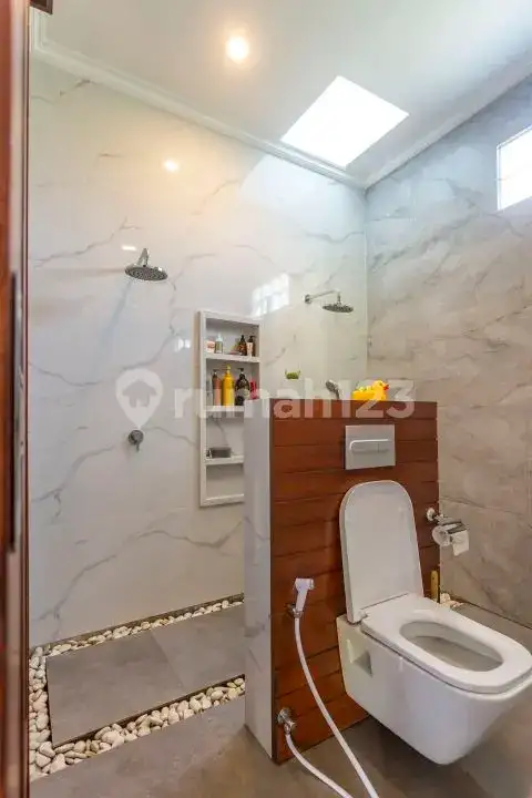 Villa Modern di Pusat Lovina dengan Pemandangan Fantastis