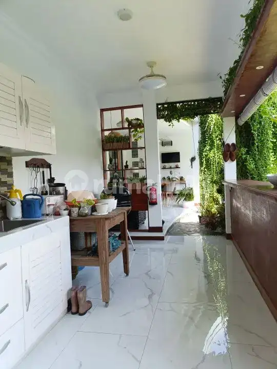 Villa Modern di Pusat Lovina dengan Pemandangan Fantastis