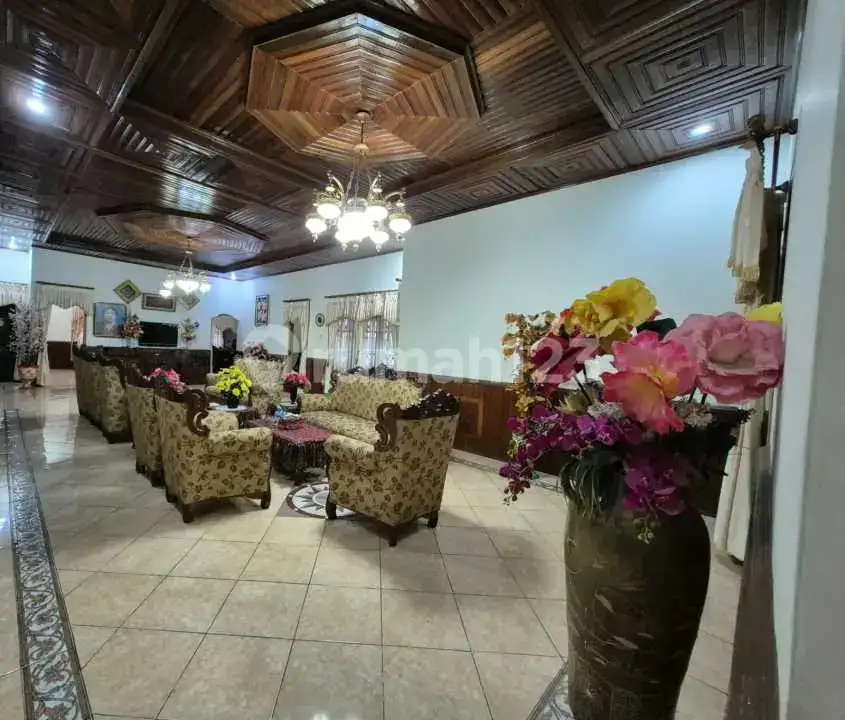 Rumah 6 Kamar Tidur di Amlapura Karangasem, Cocok untuk Hunian Keluarga
