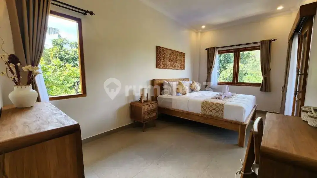 Villa Baru 4 Kamar Tidur dengan Pemandangan Bukit dan Sawah di Lovina Area Tenang dan Strategis
