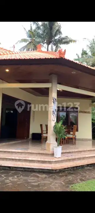 Villa di Bayualit Lovina Dekat Pantai dengan Lahan Luas Cocok untuk Hunian dan Investasi