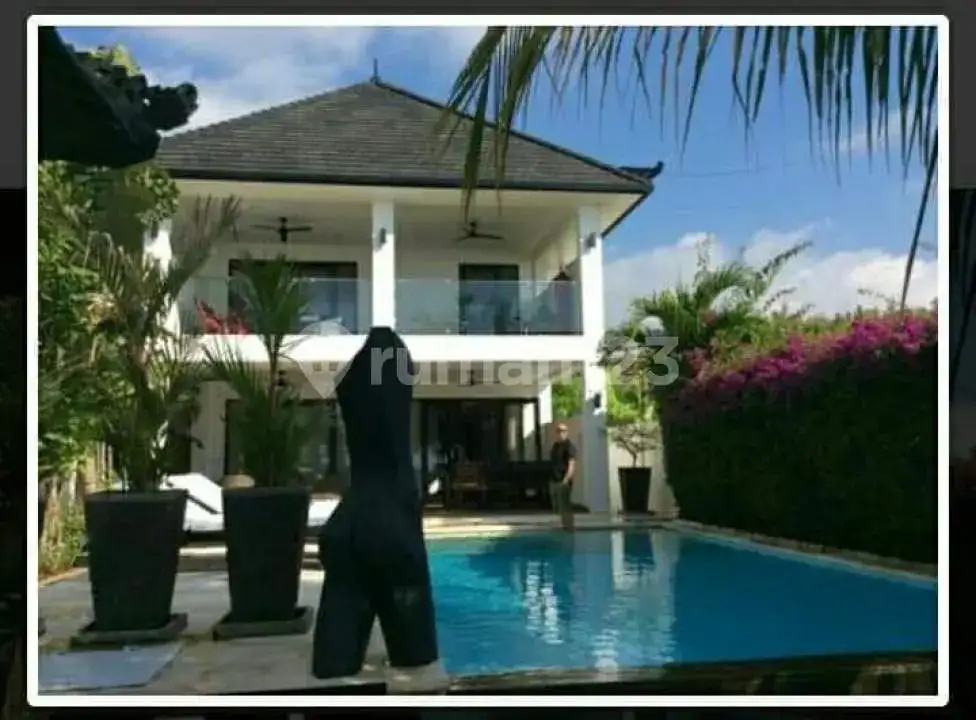Luxury Beach Front Villa di Lovina dengan Pemandangan Sunset Cocok untuk Hunian dan Bisnis