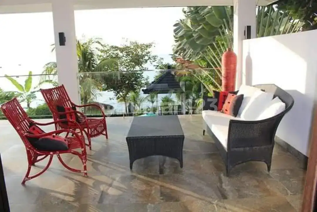 Luxury Beach Front Villa di Lovina dengan Pemandangan Sunset Cocok untuk Hunian dan Bisnis