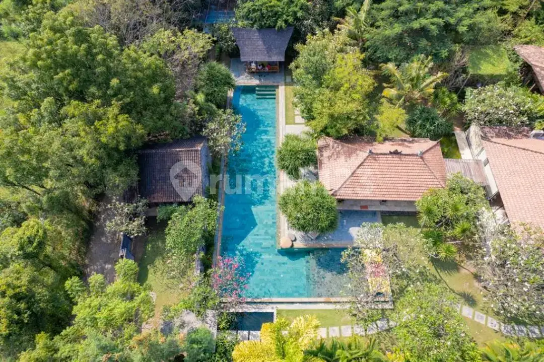 Villa Mewah 4 Kamar Tidur di Pemuteran dengan Pemandangan Gunung dan Lahan Luas