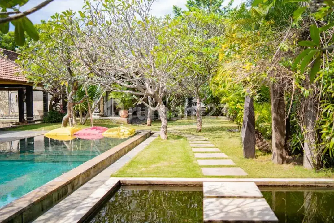 Villa Mewah 4 Kamar Tidur di Pemuteran dengan Pemandangan Gunung dan Lahan Luas