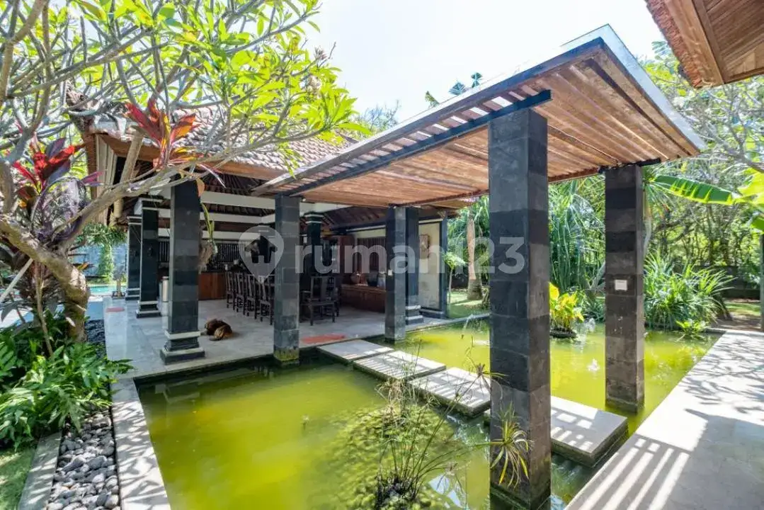 Villa Mewah 4 Kamar Tidur di Pemuteran dengan Pemandangan Gunung dan Lahan Luas