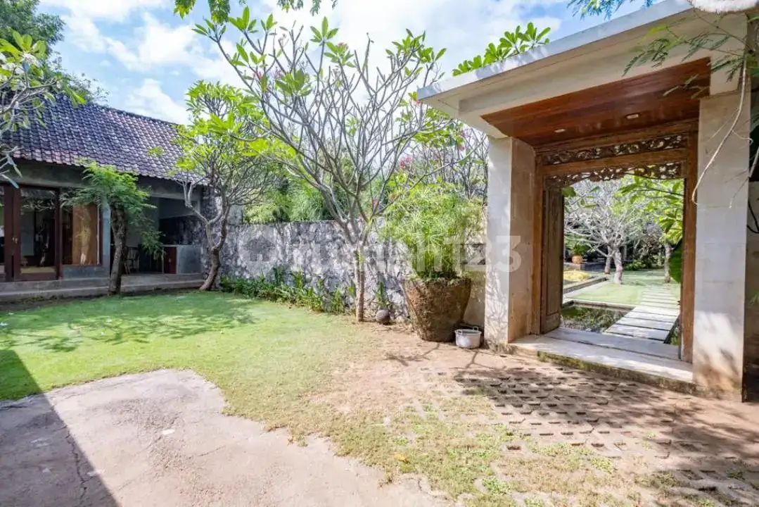 Villa Mewah 4 Kamar Tidur di Pemuteran dengan Pemandangan Gunung dan Lahan Luas