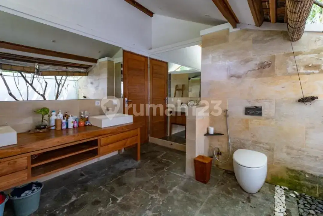 Villa Mewah 4 Kamar Tidur di Pemuteran dengan Pemandangan Gunung dan Lahan Luas