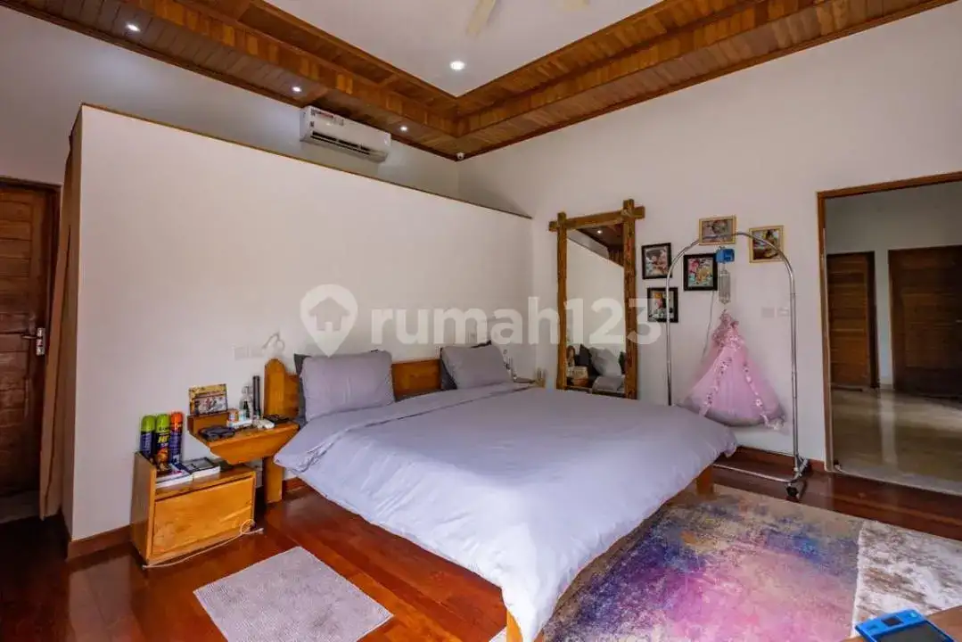 Villa Mewah 4 Kamar Tidur di Pemuteran dengan Pemandangan Gunung dan Lahan Luas