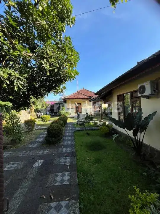Semi Villa 3 Kamar Tidur dengan Lahan Luas di Anturan Dekat Pantai Cocok untuk Hunian dan Liburan