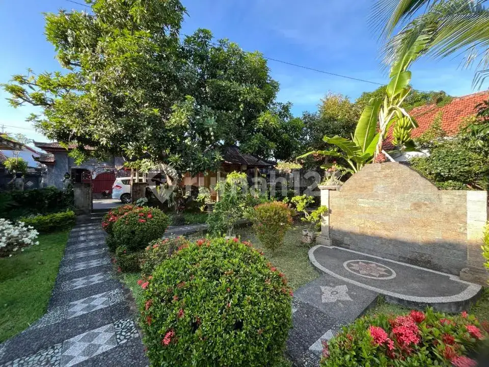 Semi Villa 3 Kamar Tidur dengan Lahan Luas di Anturan Dekat Pantai Cocok untuk Hunian dan Liburan