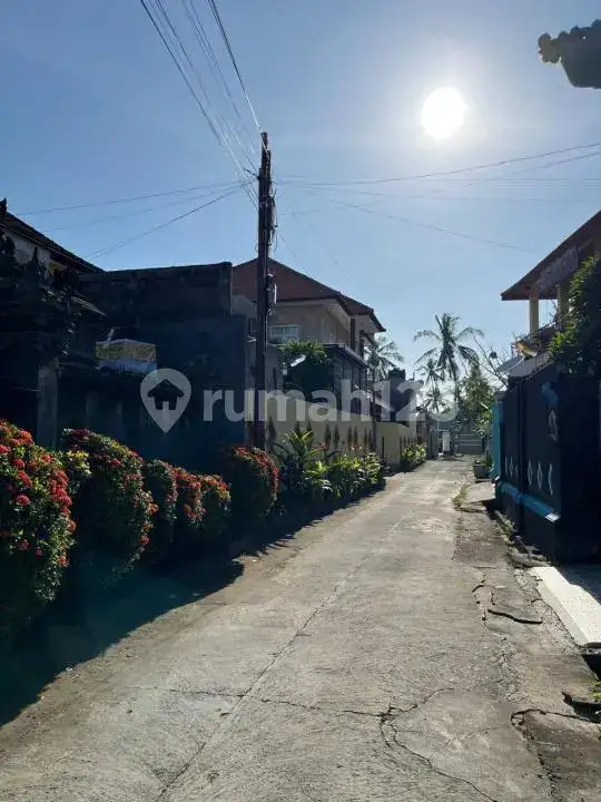 Semi Villa 3 Kamar Tidur dengan Lahan Luas di Anturan Dekat Pantai Cocok untuk Hunian dan Liburan