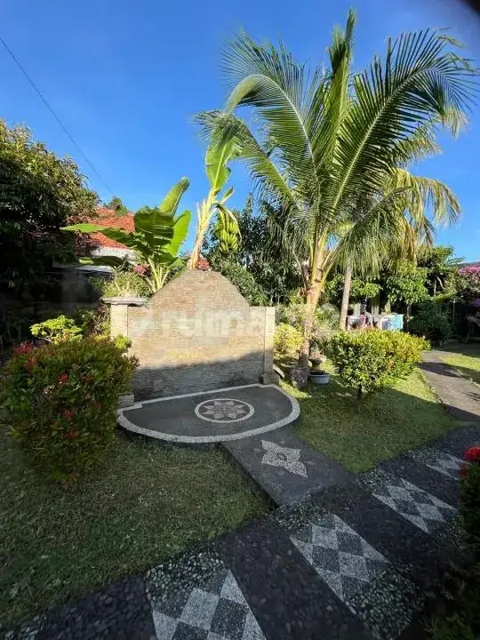 Semi Villa 3 Kamar Tidur dengan Lahan Luas di Anturan Dekat Pantai Cocok untuk Hunian dan Liburan