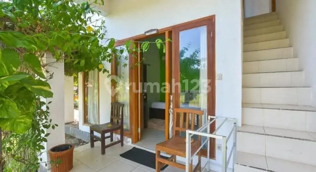 Homestay 8 Kamar Tidur di Anturan dengan View Sawah dan Pegunungan Cocok untuk Bisnis Hospitality