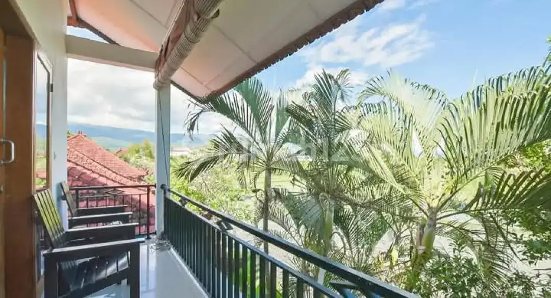 Homestay 8 Kamar Tidur di Anturan dengan View Sawah dan Pegunungan Cocok untuk Bisnis Hospitality