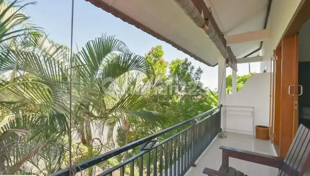 Homestay 8 Kamar Tidur di Anturan dengan View Sawah dan Pegunungan Cocok untuk Bisnis Hospitality