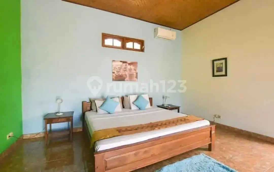 Homestay 8 Kamar Tidur di Anturan dengan View Sawah dan Pegunungan Cocok untuk Bisnis Hospitality