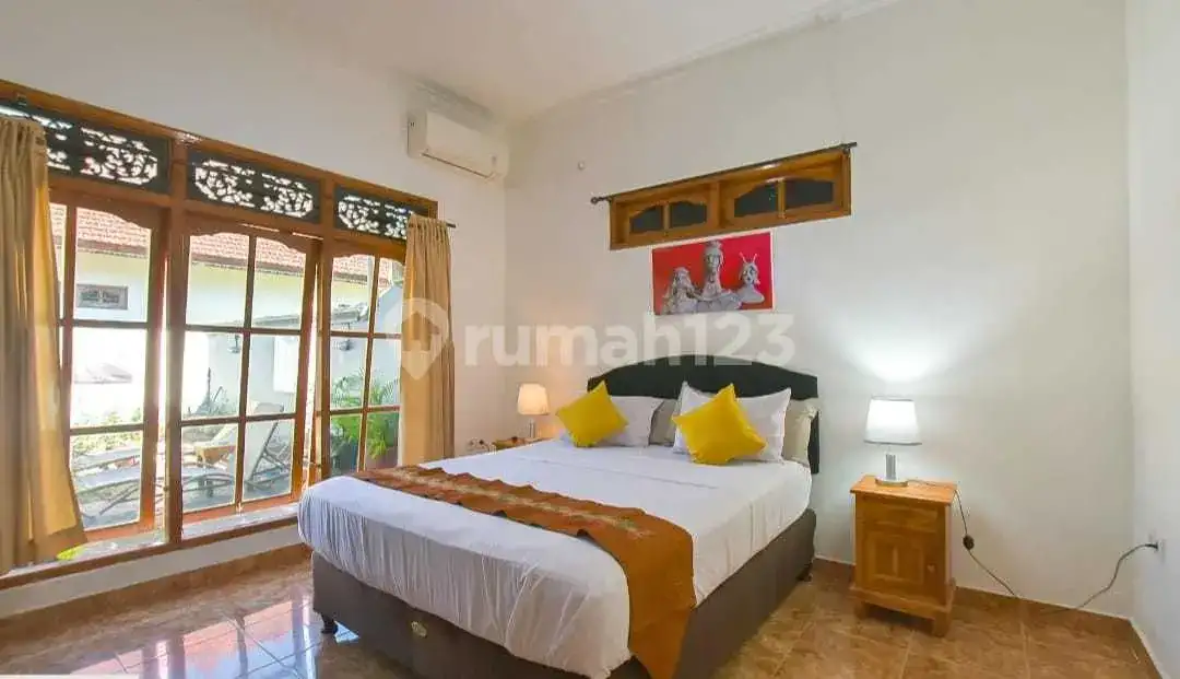 Homestay 8 Kamar Tidur di Anturan dengan View Sawah dan Pegunungan Cocok untuk Bisnis Hospitality