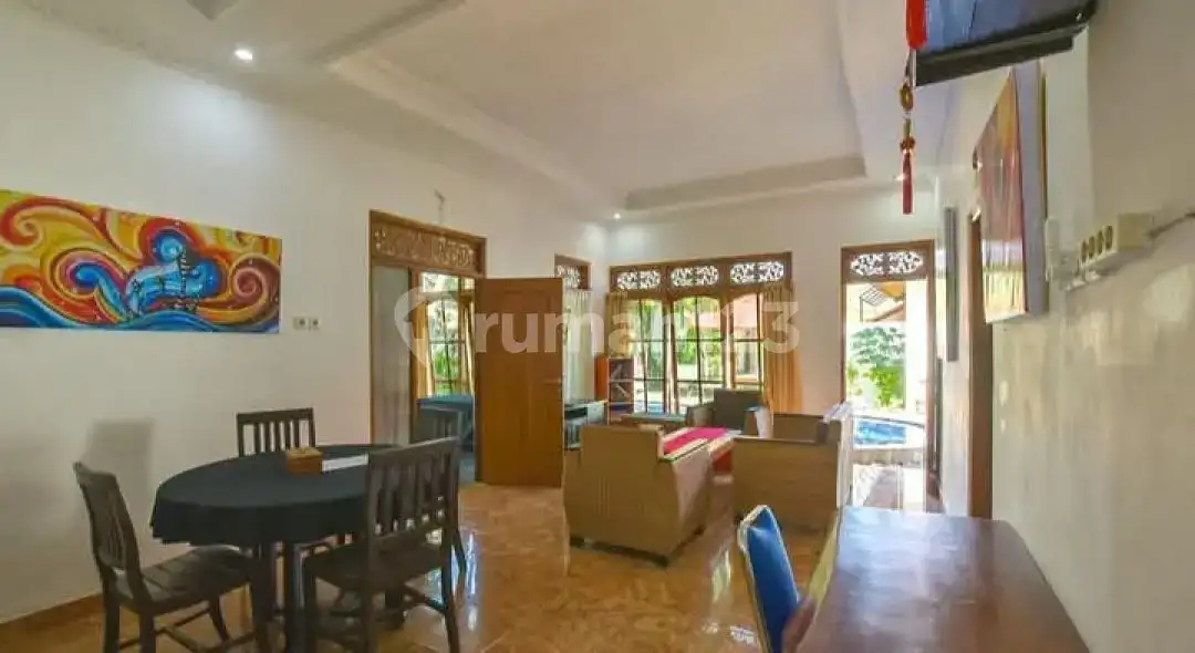 Homestay 8 Kamar Tidur di Anturan dengan View Sawah dan Pegunungan Cocok untuk Bisnis Hospitality
