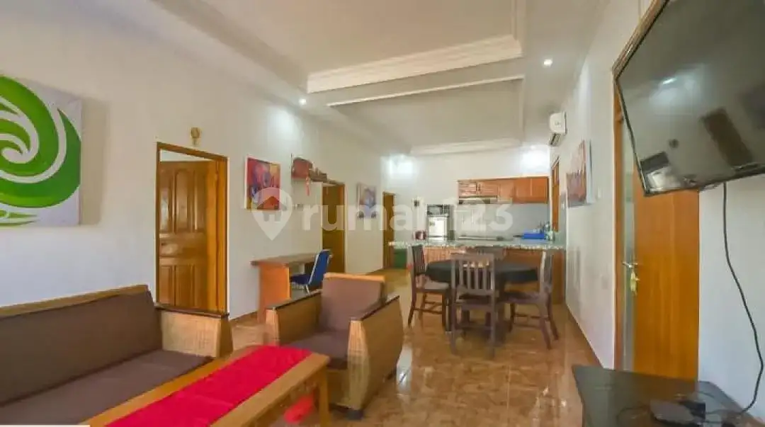 Homestay 8 Kamar Tidur di Anturan dengan View Sawah dan Pegunungan Cocok untuk Bisnis Hospitality