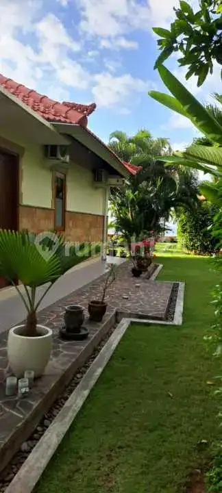 Beach Front Villa di Kubutambahan Bali Utara dengan Lahan Luas Cocok untuk Hunian dan Investasi