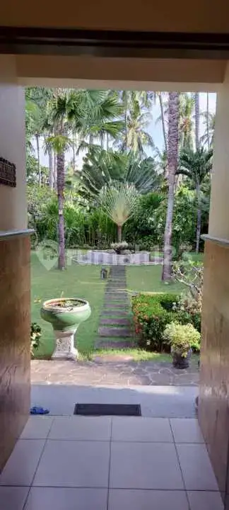 Beach Front Villa di Kubutambahan Bali Utara dengan Lahan Luas Cocok untuk Hunian dan Investasi