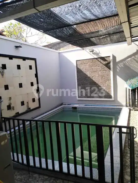 Villa 2 Kamar Tidur dengan Kolam Renang di Singaraja Dekat Pantai Penimbangan