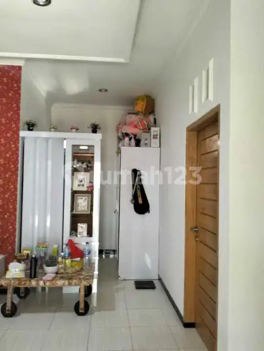 Villa 2 Kamar Tidur dengan Kolam Renang di Singaraja Dekat Pantai Penimbangan