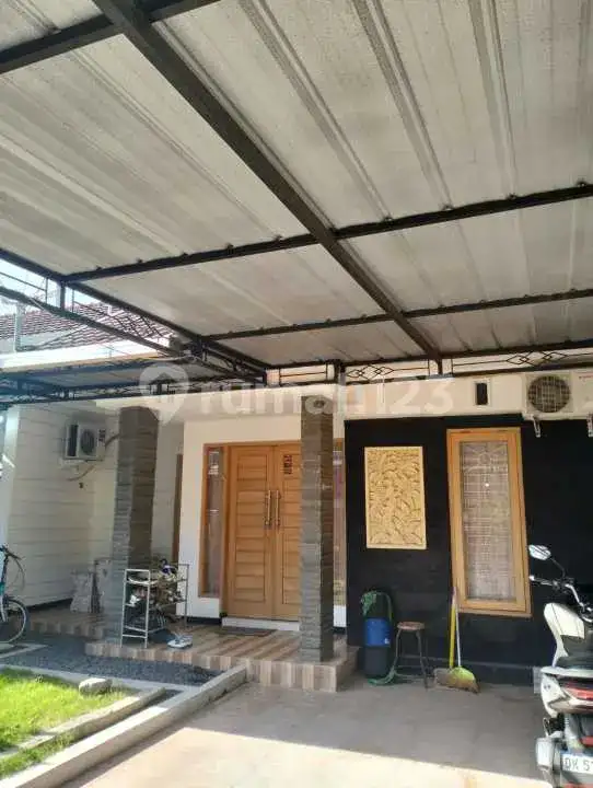 Villa 2 Kamar Tidur dengan Kolam Renang di Singaraja Dekat Pantai Penimbangan