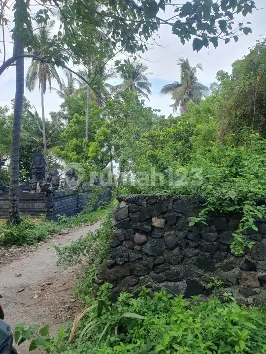 Tanah Beachfront di Tulamben dengan View Laut dan Gunung Cocok untuk Villa dan Hotel