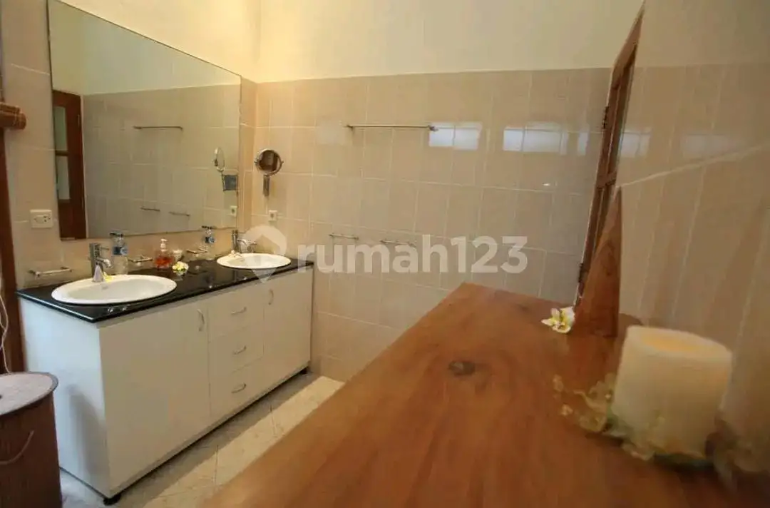 Beachfront Villa di Lovina dengan Sunset View Cocok untuk Hunian dan Investasi