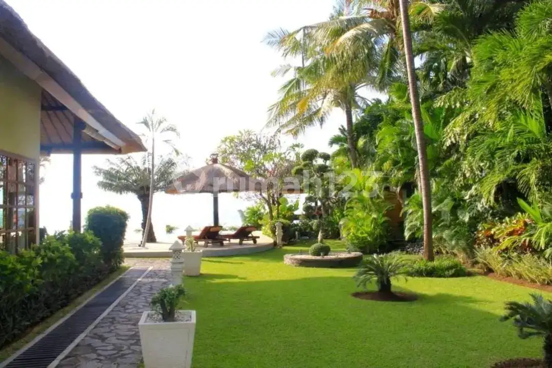 Beachfront Villa di Lovina dengan Sunset View Cocok untuk Hunian dan Investasi