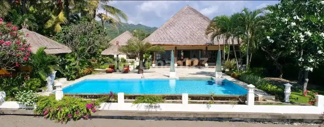 Beachfront Villa di Lovina dengan Sunset View Cocok untuk Hunian dan Investasi