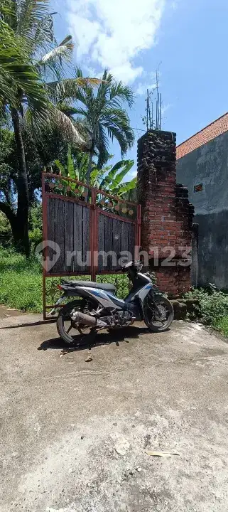 Tanah 10 Are Kawasan Villa Lovina Dekat Pantai dan Pusat Kota