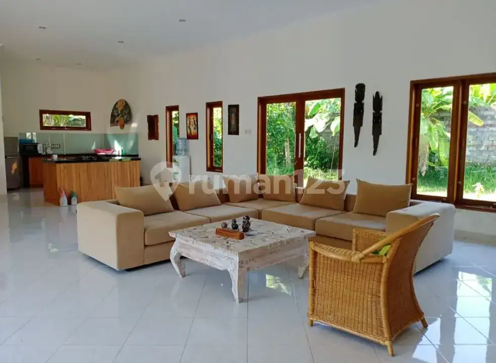 Villa 3 Kamar Tidur Harga Di Bawah Pasaran Dekat Pantai Lovina