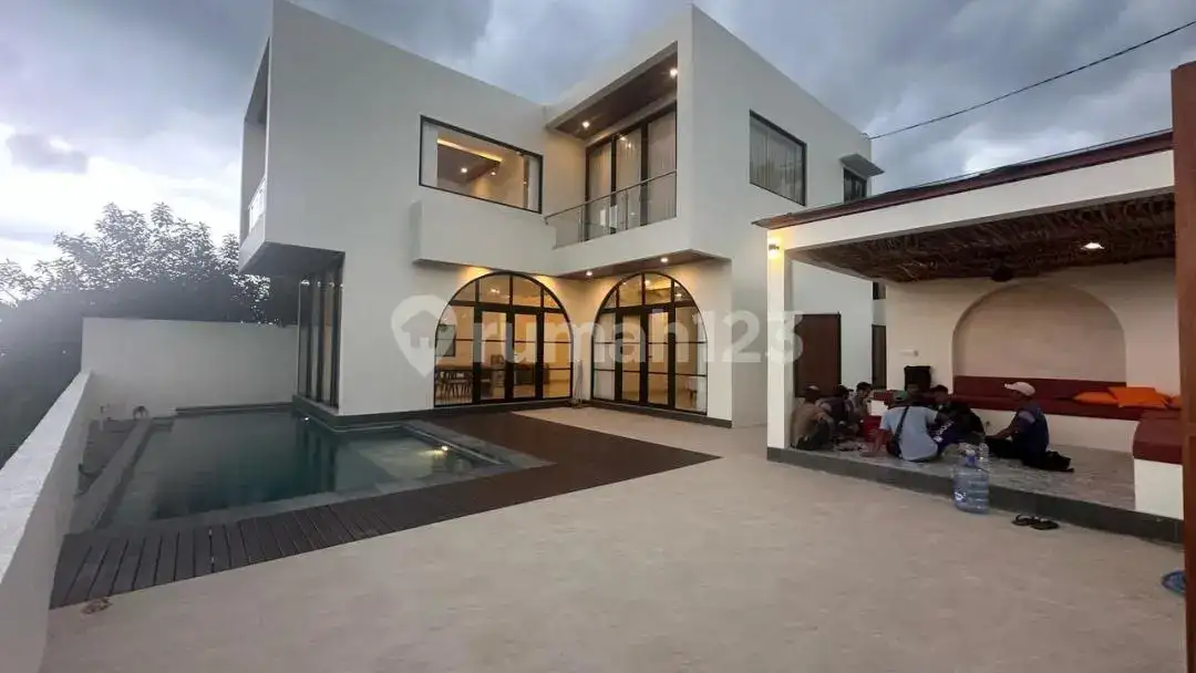 Villa Modern Mewah 3 Kamar Tidur dengan View Laut dan Pegunungan di Karangasem