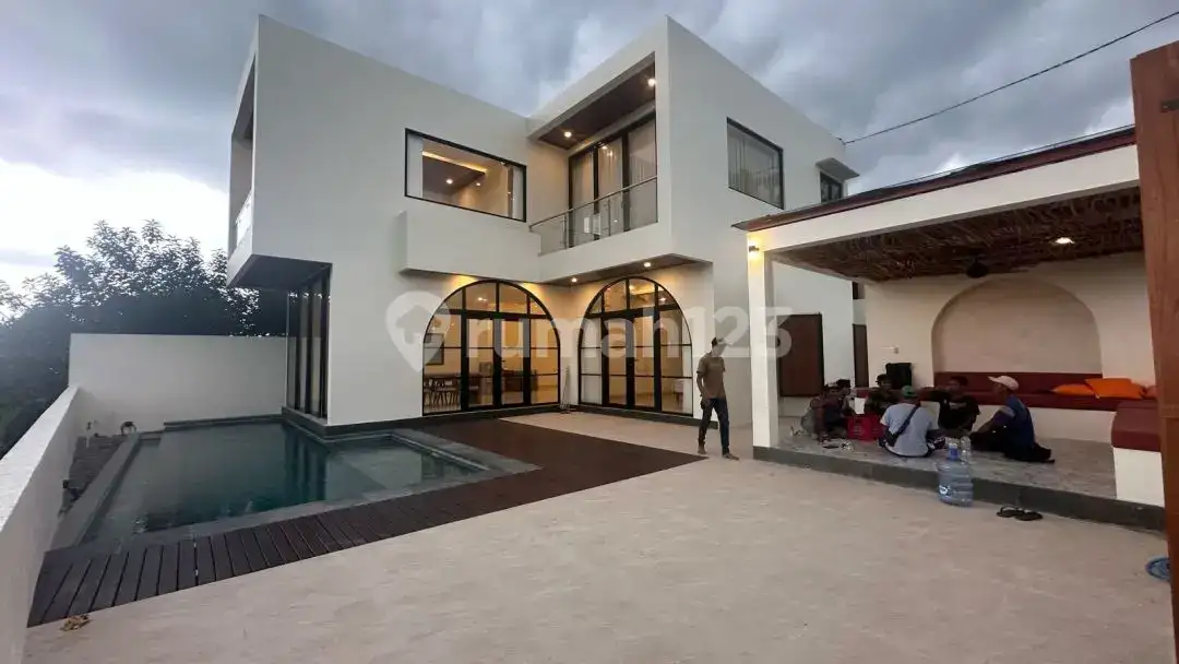 Villa Modern Mewah 3 Kamar Tidur dengan View Laut dan Pegunungan di Karangasem