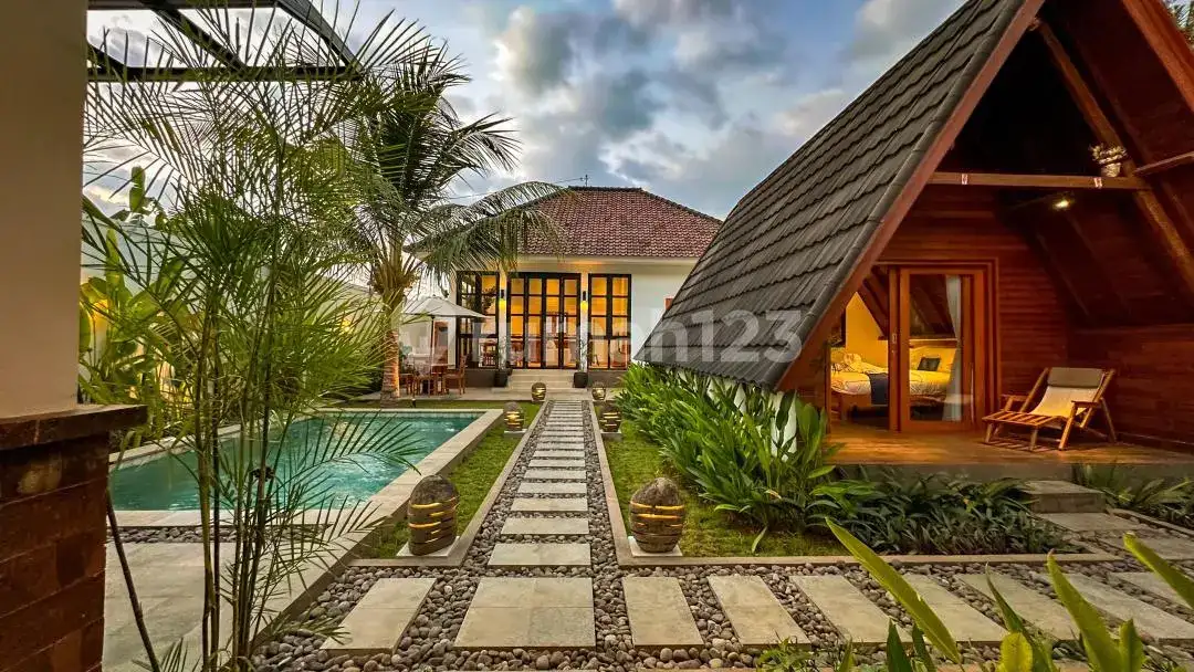 Villa Modern 2 Kamar Tidur Dekat Pantai di Temukus Lovina