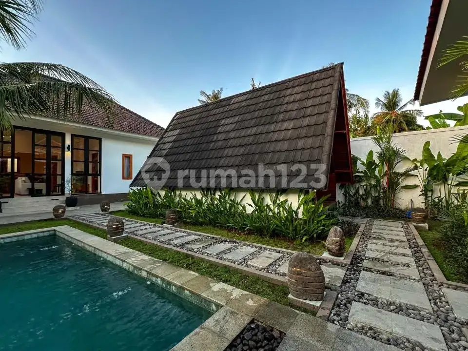 Villa Modern 2 Kamar Tidur Dekat Pantai di Temukus Lovina