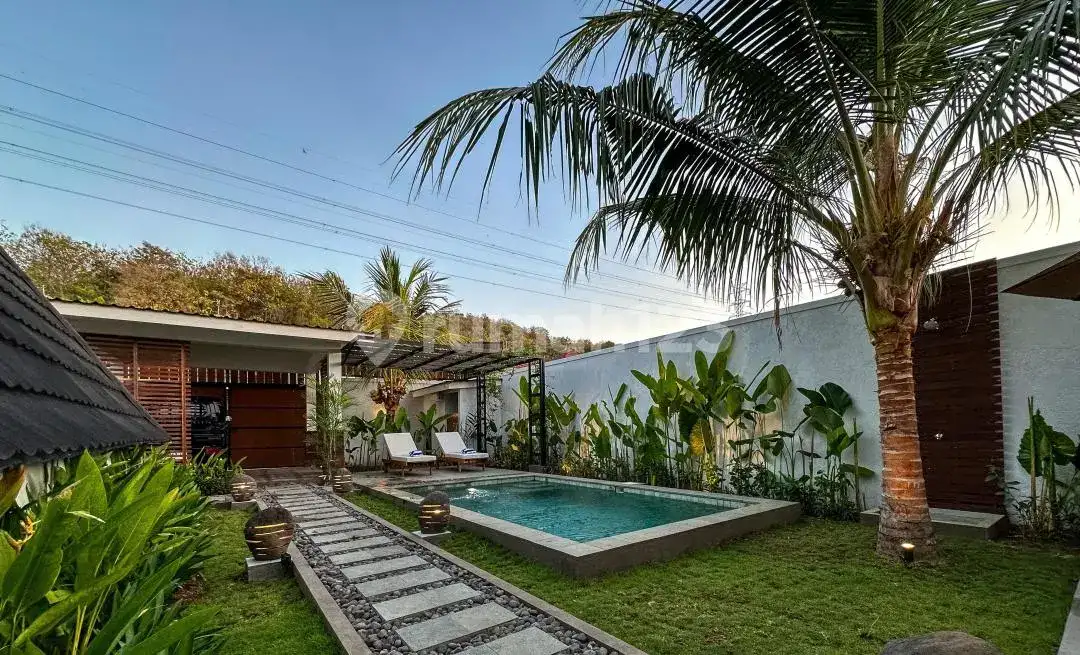 Villa Modern 2 Kamar Tidur Dekat Pantai di Temukus Lovina