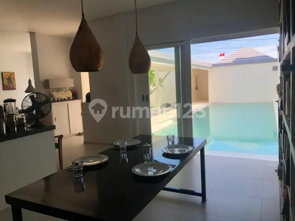 Villa 2 Kamar Tidur Dekat Pusat Lovina dengan View Sawah dan Pegunungan di Kaliasem